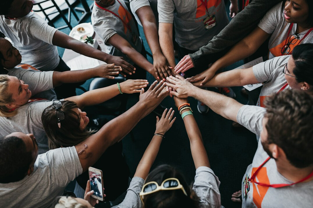 team leader inspiring group